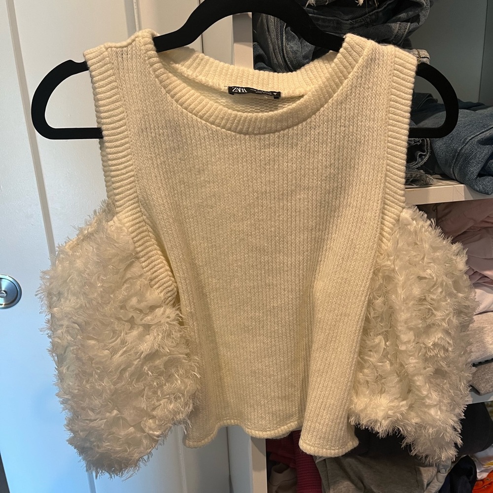 cream colored puffy sleeve top